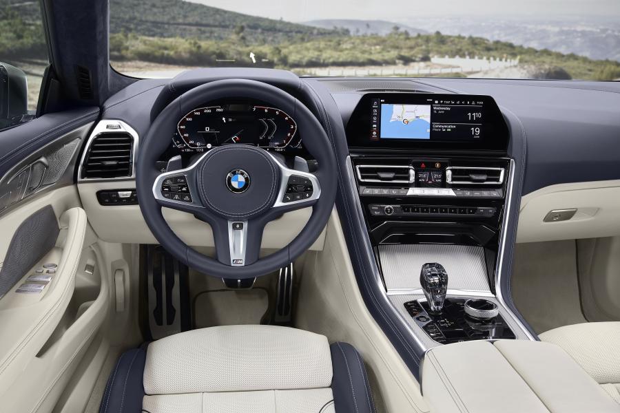 Торпедо BMW M850i xDrive Gran Coupe (G16) 2019 года  (WW) (фото 11 из 152)